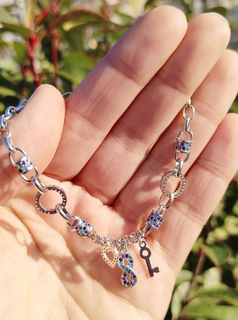 BRATARA DIN ARGINT 925  CU CHARM RODIATA 