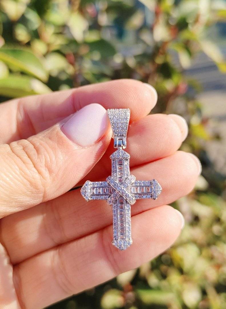 CRUCE DIN ARGINT 925 rodiat 2,5 cm 