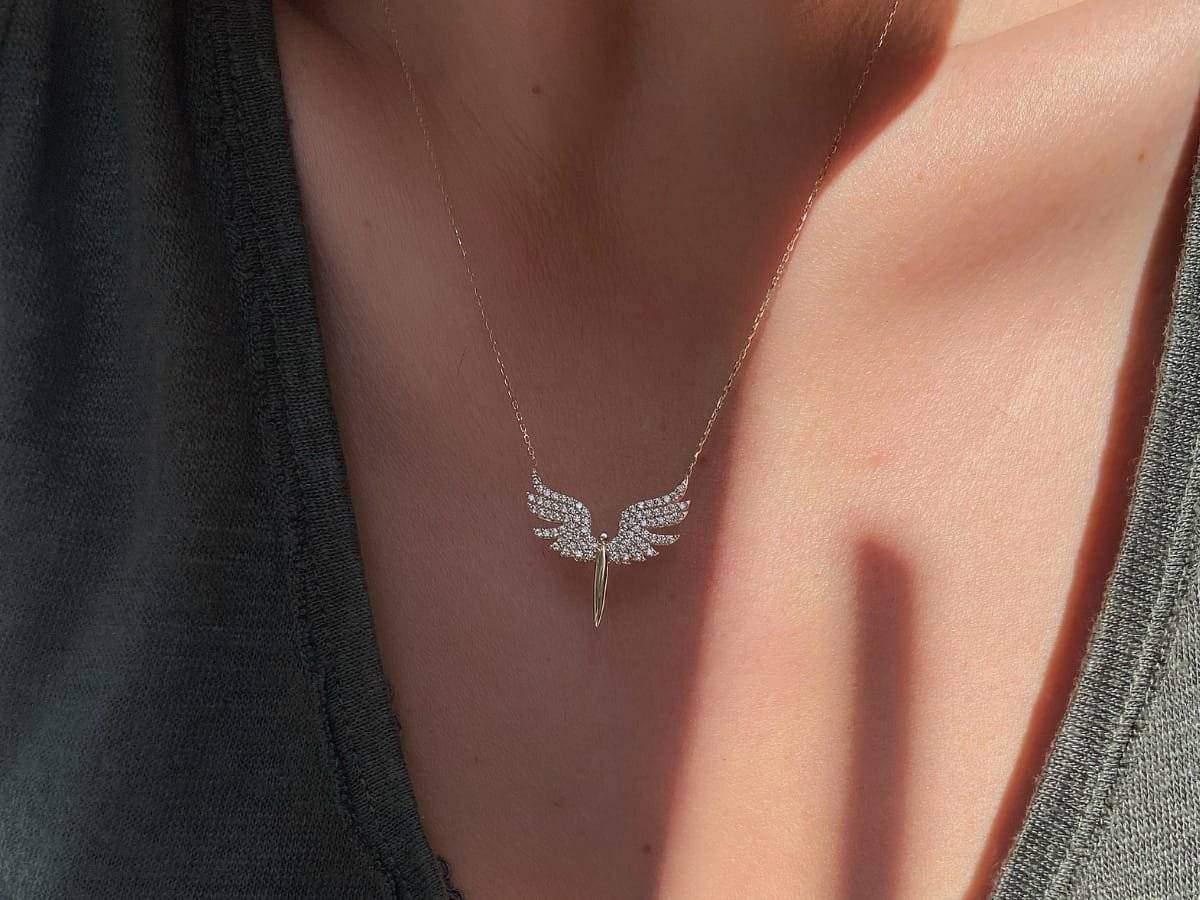 LANT DAMA ARIPI  SUFLAT CU AUR 14 K ,PIETRE ALBE 