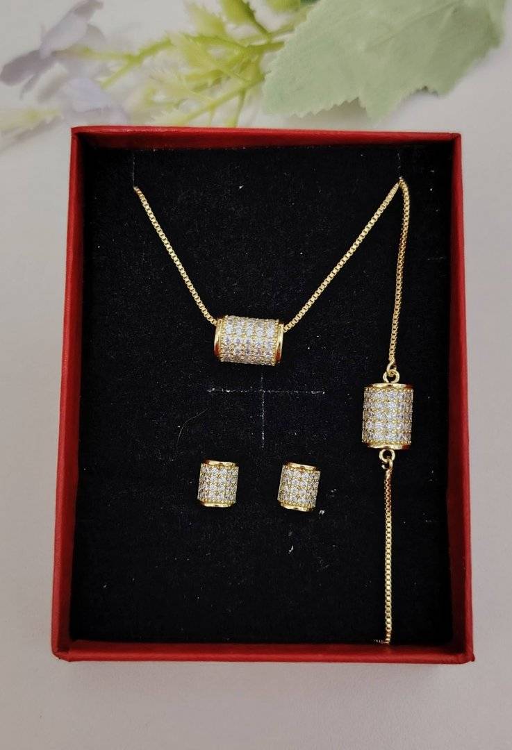 SET ADRY 3 PIESE PLACAT CU AUR 14 K 