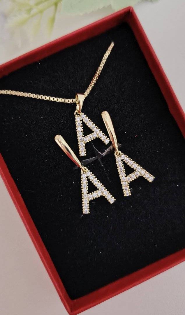 Set initiala litera placat cu aur 14 k 